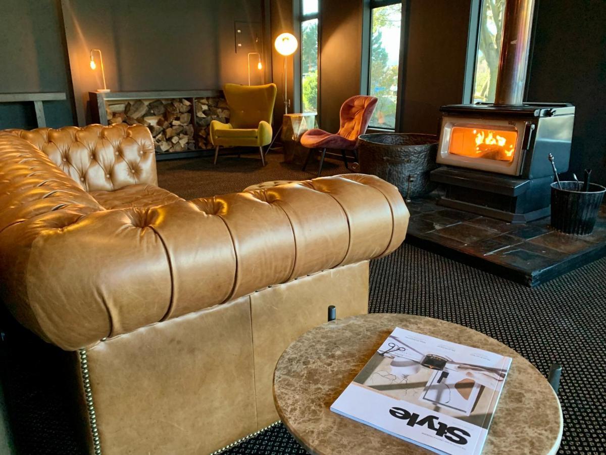 The Godley Hotel Lac Tekapo Extérieur photo