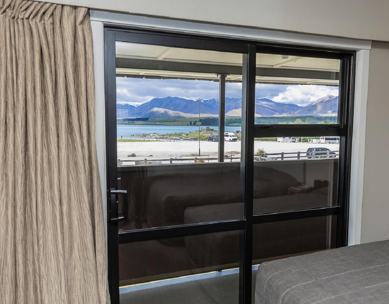 The Godley Hotel Lac Tekapo Extérieur photo